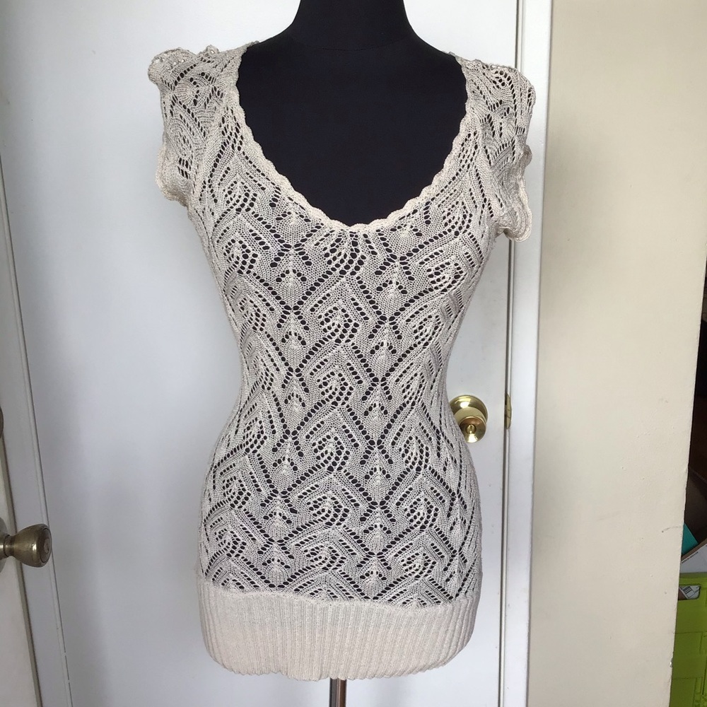 Candie’s top